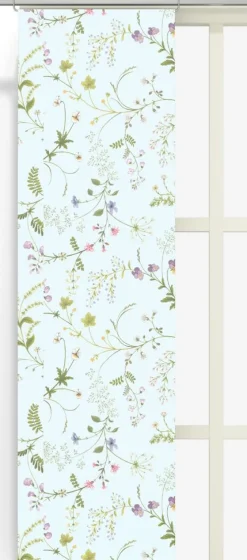 Blomsteryra ljusblå panelgardiner