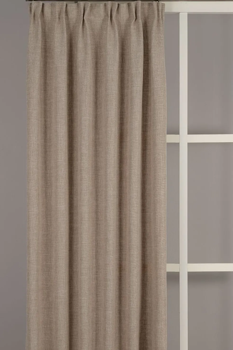 Charlie beige gardiner - elegant struktur och mjukt fall