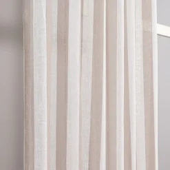 Disa beige randiga gardiner