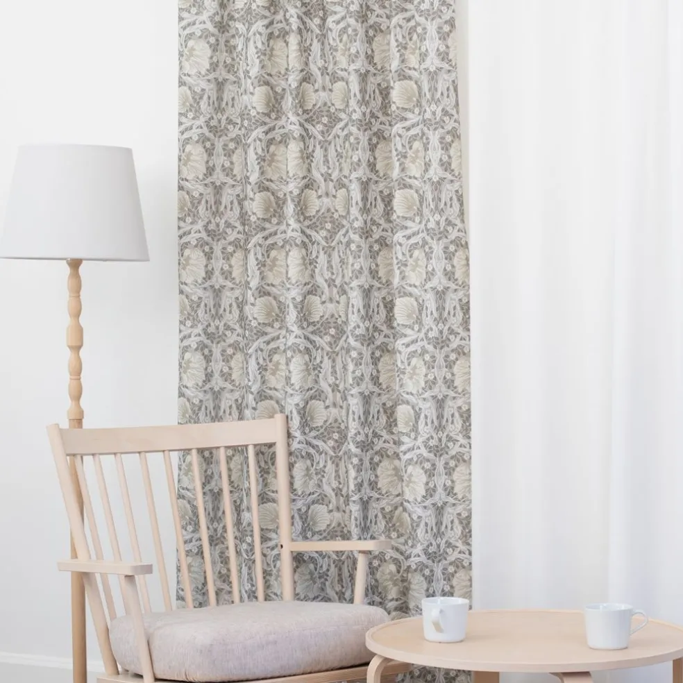 Grace beige gardiner - Klassisk blommig Arts and Crafts design