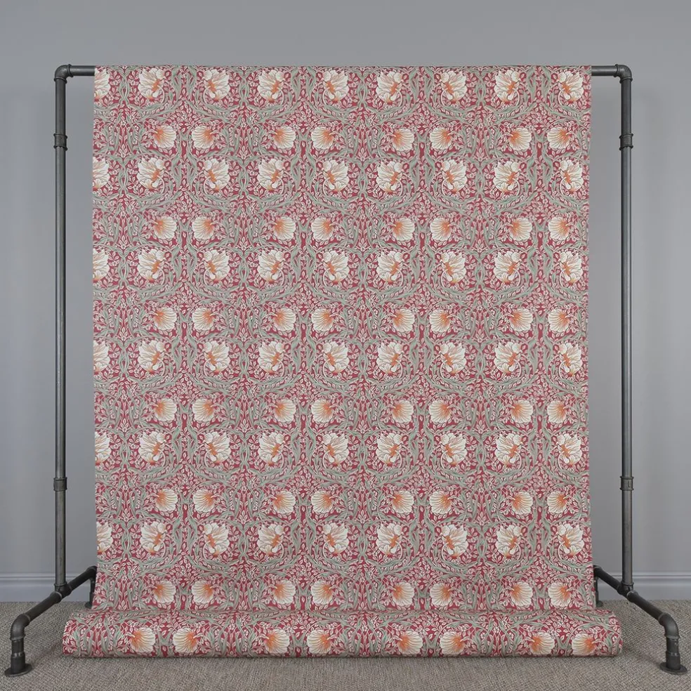 Grace röd tyg - Klassisk blommig Arts and Crafts design