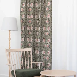 Grace svart gardiner - Klassisk blommig Arts and Crafts design
