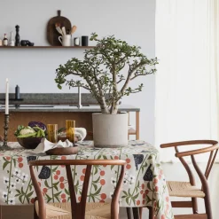 Körsbärsträdgården beige bordsduk - Almedahls