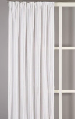 Madicken beige randiga gardiner