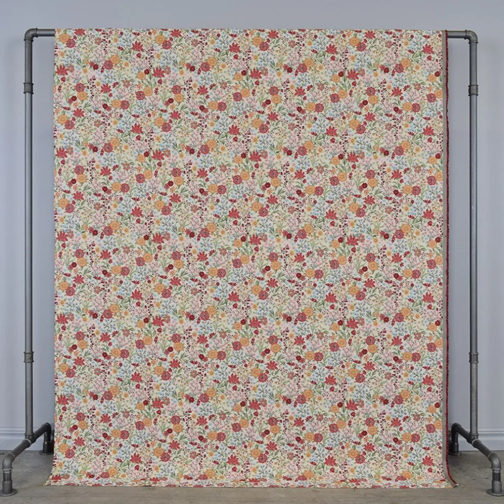Romantic offwhite jacquard