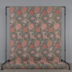 Rosengömma blå - slitstarkt gobelängtyg i arts & crafts-stil