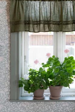 Sanna grön gardinkappa med spets