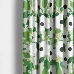 Svartöga grön – blommigt tyg med vita blommor och gröna blad